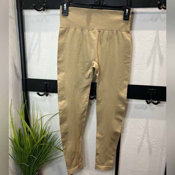 Mono B Seamless Tan Leggings Millennials Size Medium - Picture 7 of 13